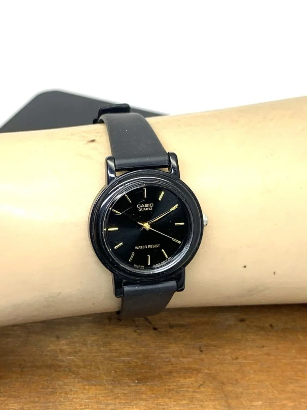 Casio Women's Watch LQ139 Quartz Analog Black Dial Resin Band 25mm